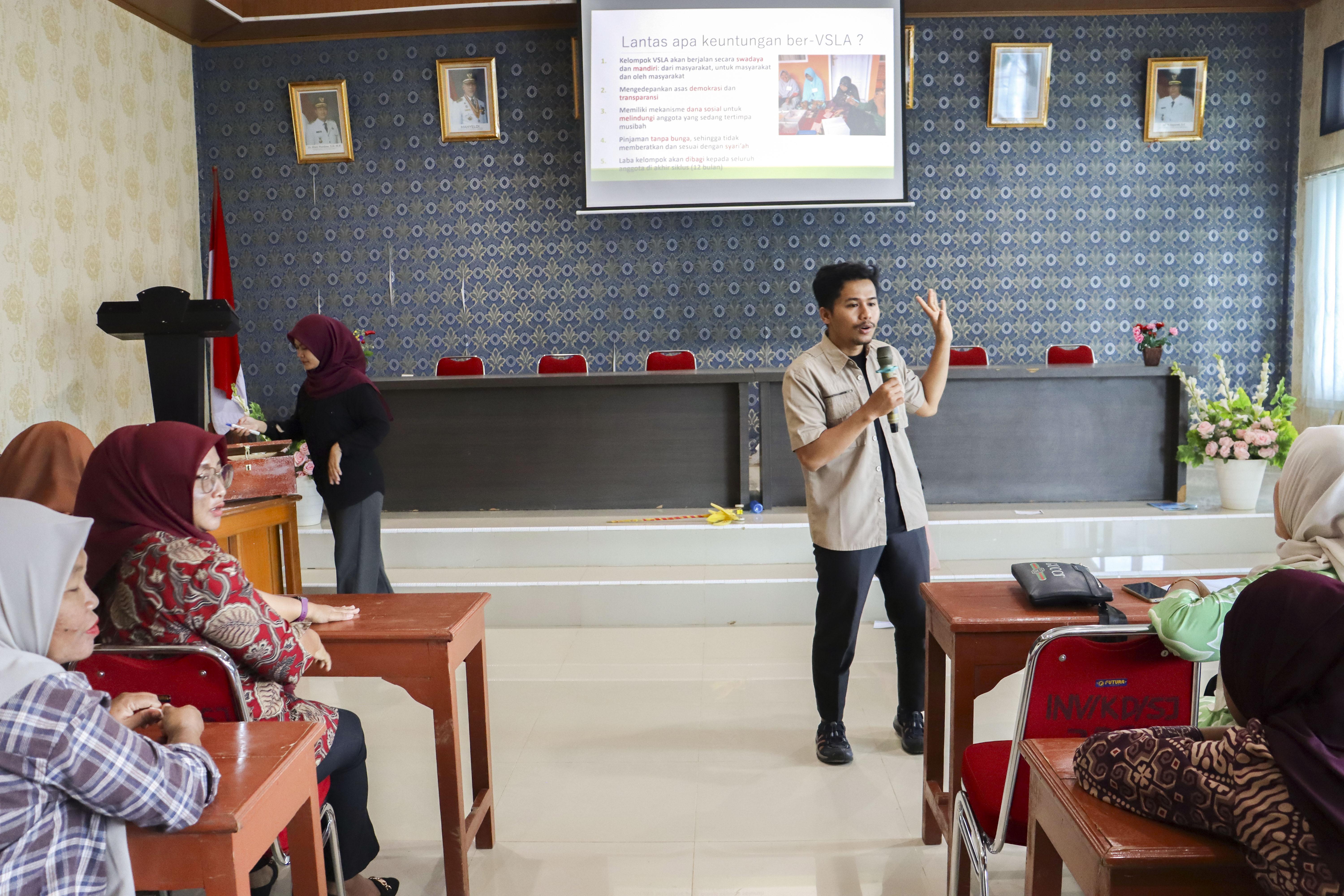 Perkuat Kemandirian Ekonomi dengan Mendorong Literasi Keuangan Kelompok