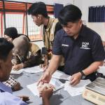Dukung Pemkab Agam, JEMARI Sakato dan Save the Children Distribusi Bantuan Tunai untuk 450 KK